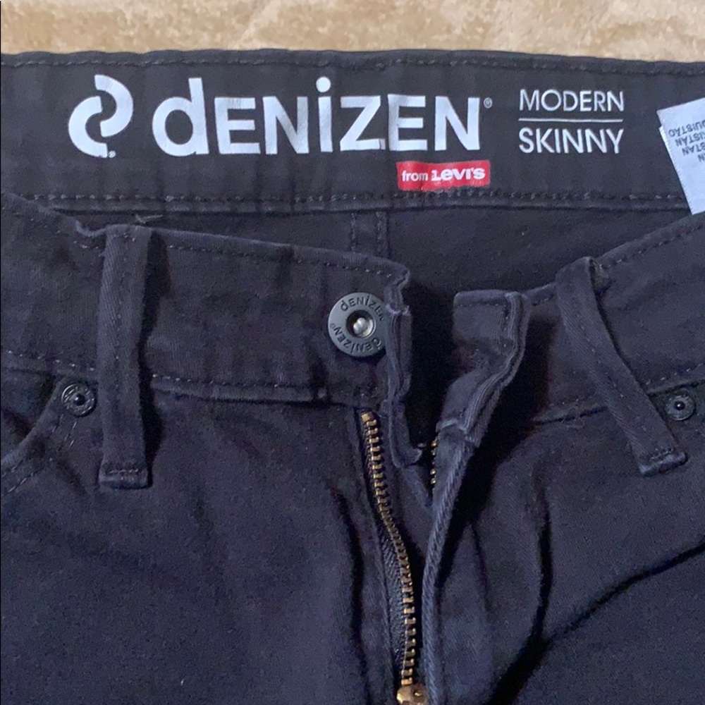Denizen by Levi’s Sz 6 black skinny jeans